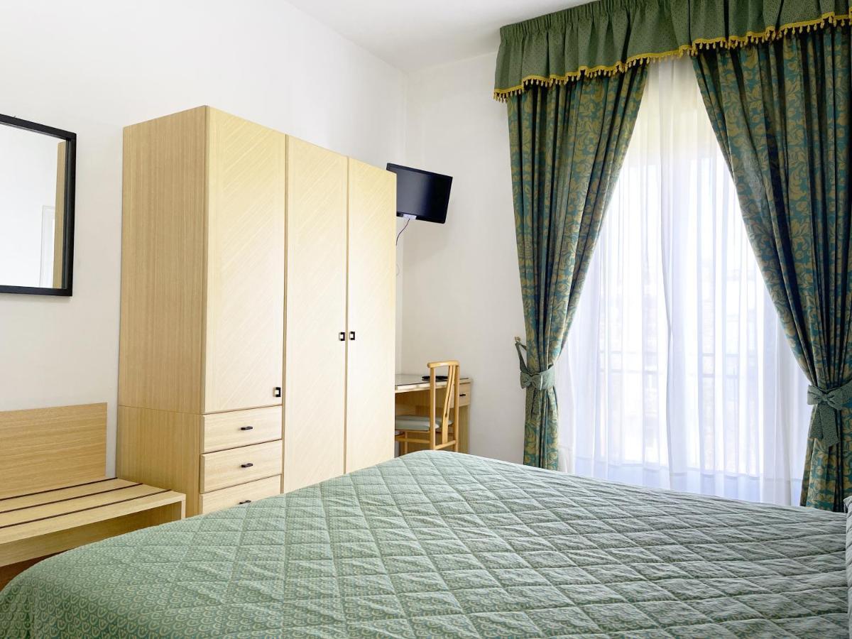 Hotel Reginella SantʼAgata sui Due Golfi Kültér fotó