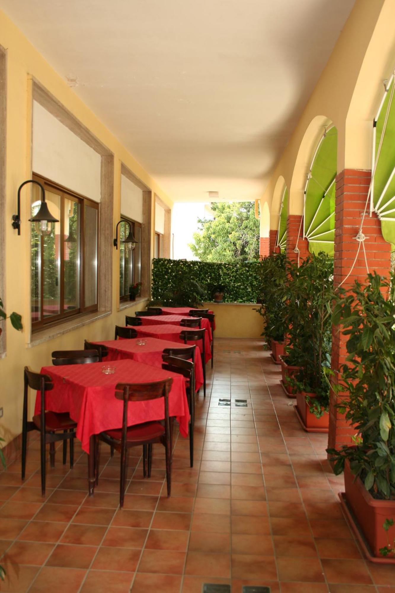 Hotel Reginella SantʼAgata sui Due Golfi Kültér fotó