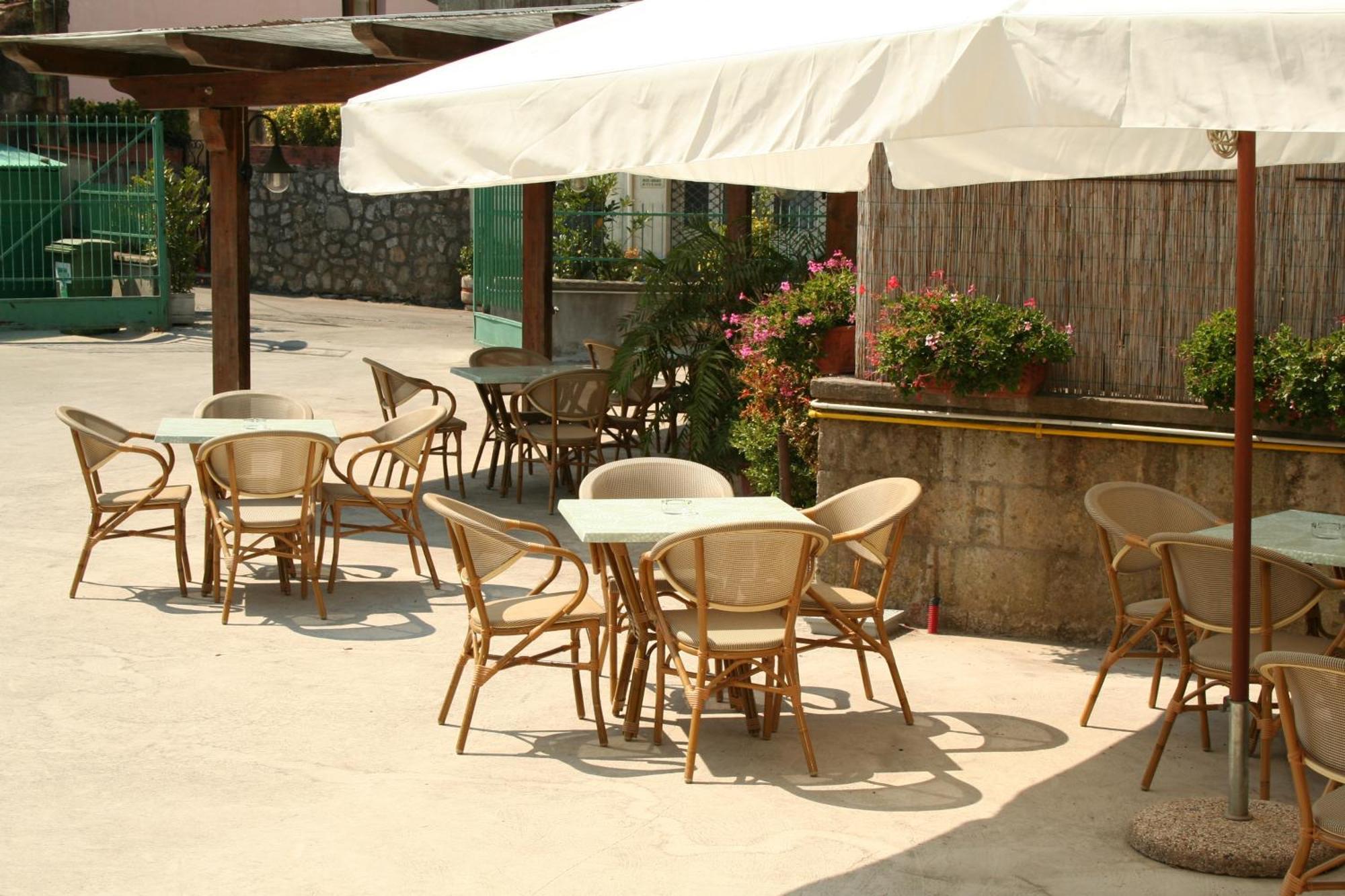 Hotel Reginella SantʼAgata sui Due Golfi Kültér fotó