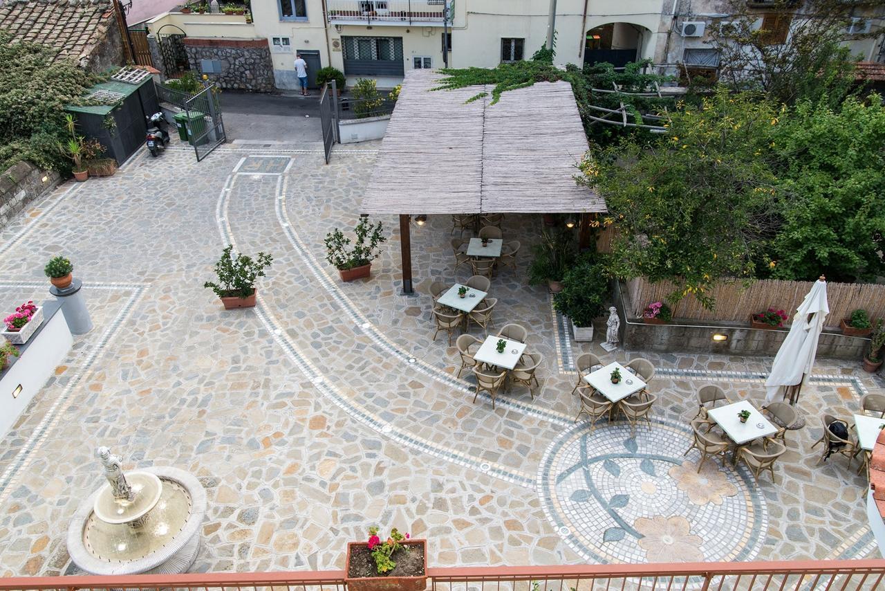 Hotel Reginella SantʼAgata sui Due Golfi Kültér fotó